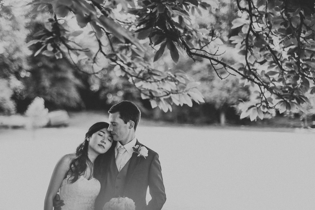 missenden abbey wedding couple shoot