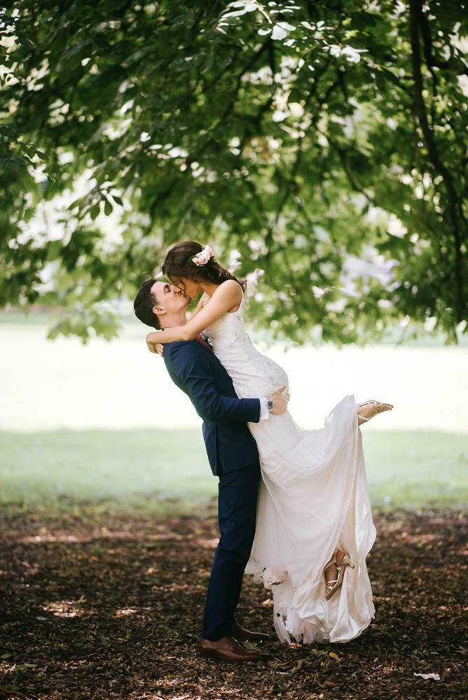 regents park london wedding couple shots