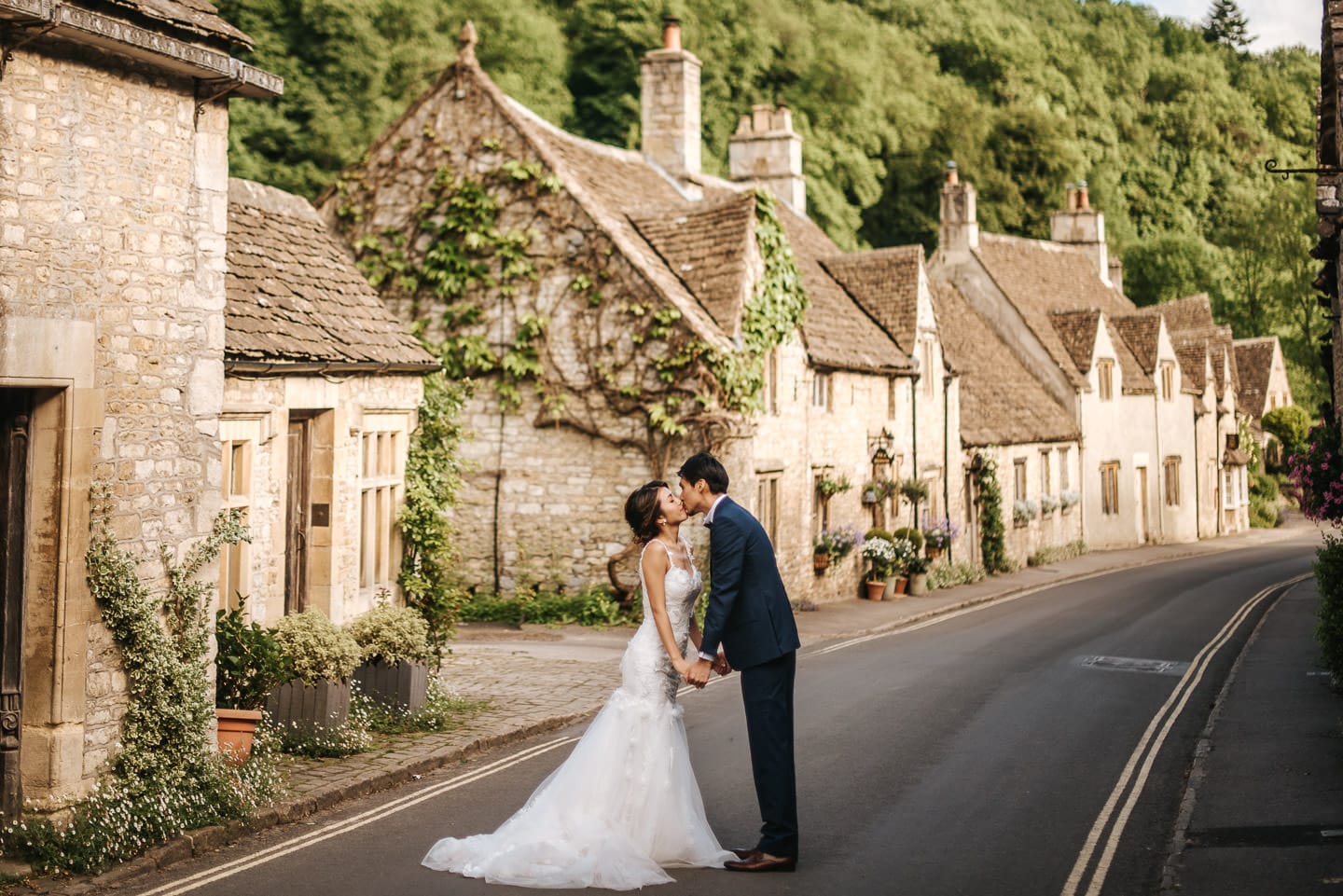 wedding couple at castle combe