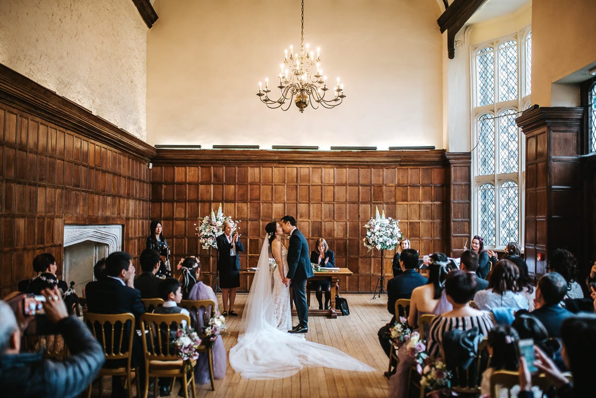 chinese wedding london hall place bexley first kiss