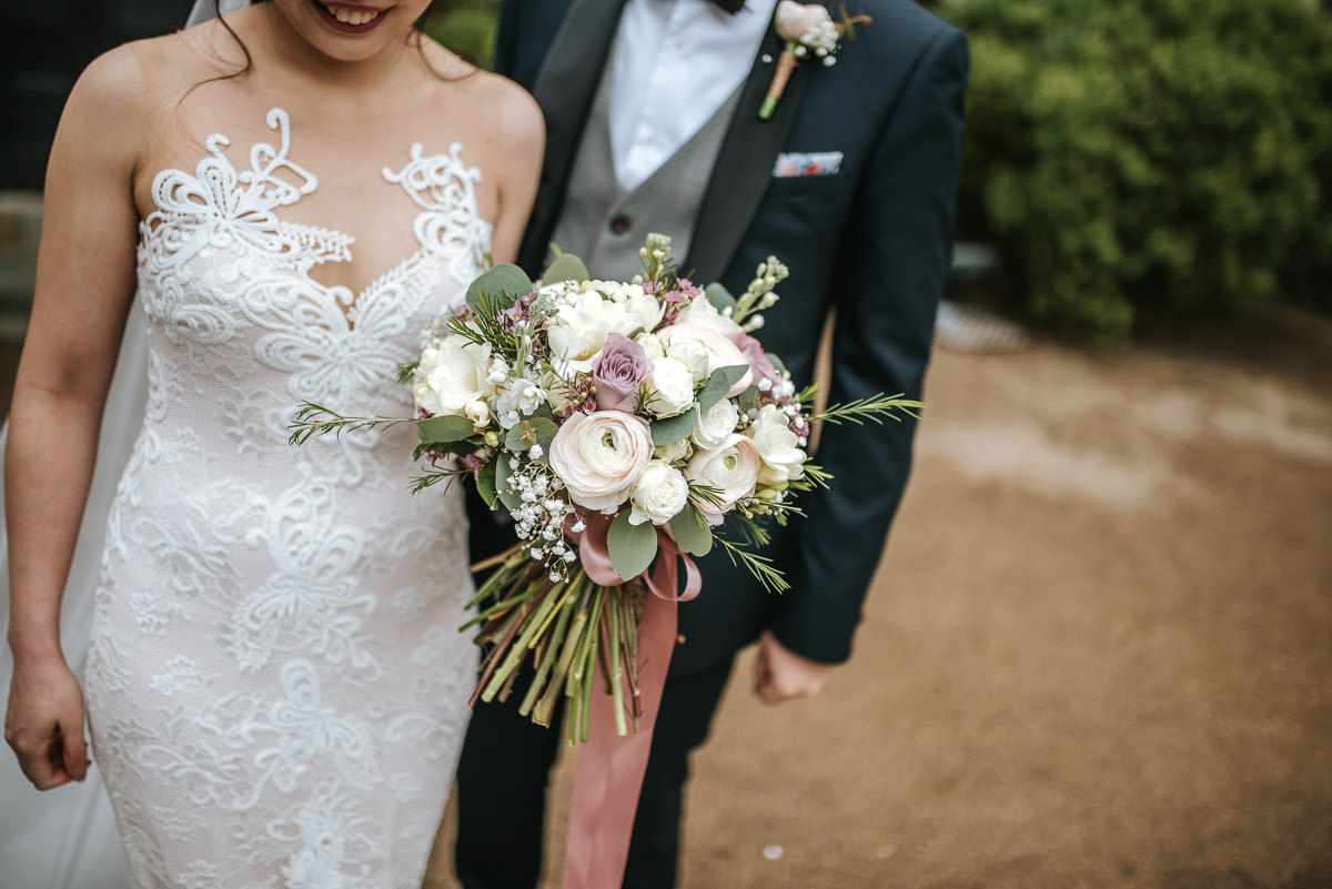 chinese wedding london hall place bexley bride and groom flowers