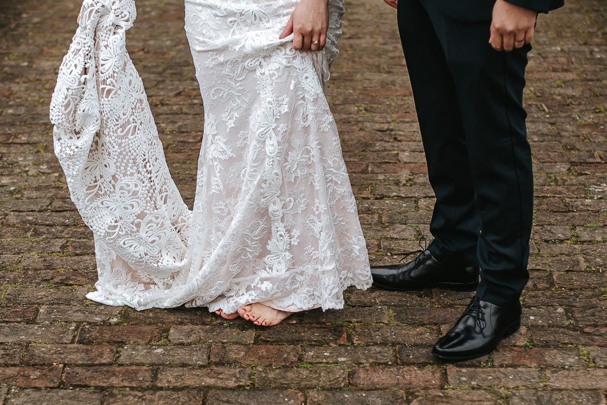chinese wedding london hall place bexley bride and groom bare foot