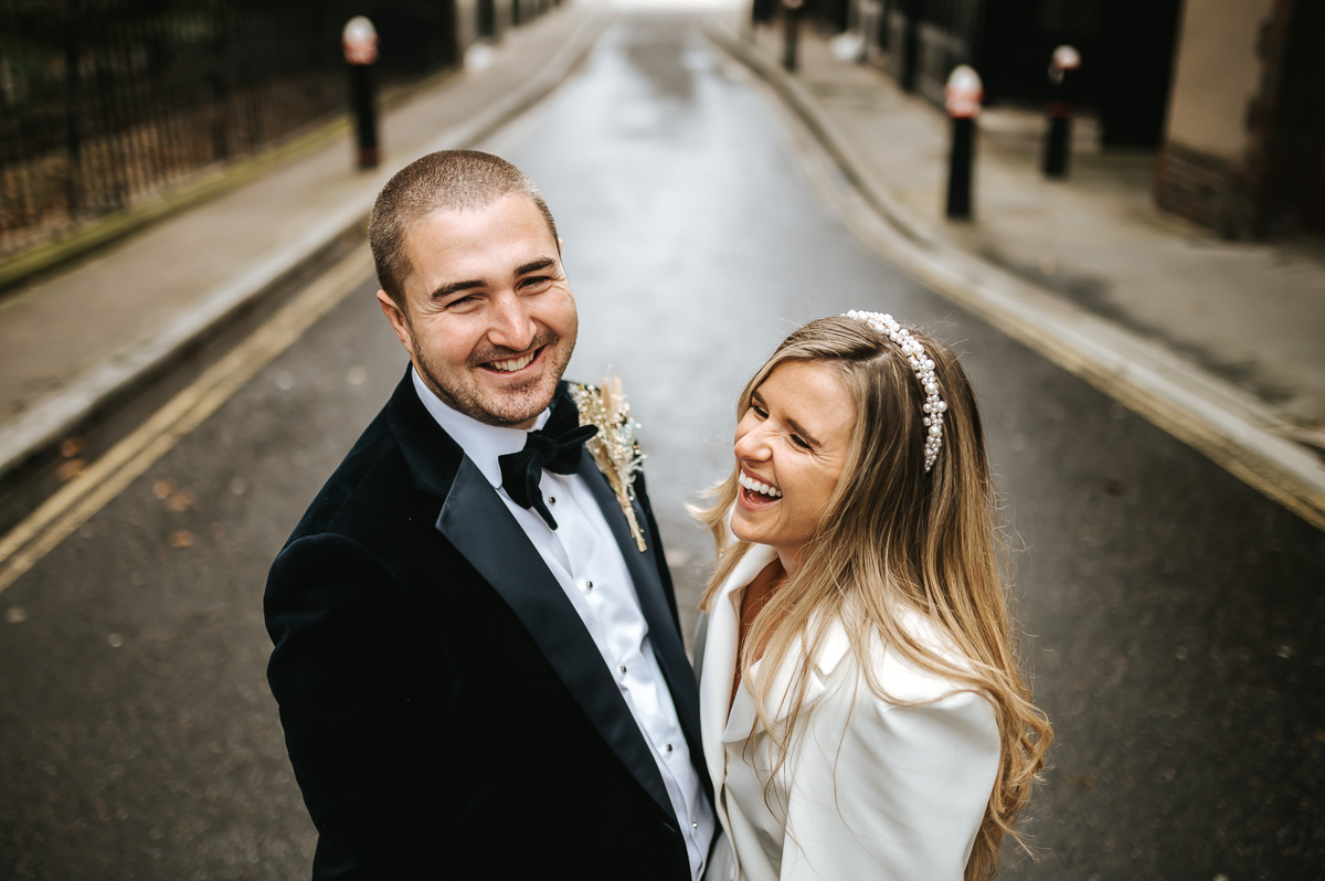 islington town hall wedding rainy couple shoot