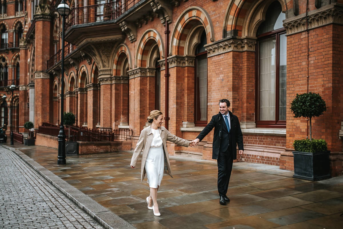 london engagement photography kings cross couple holding hands