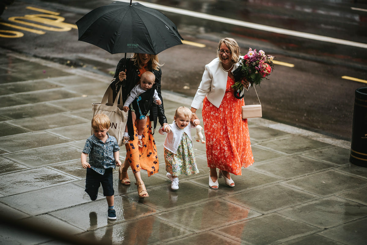 old marylebone wedding travelling to the venue