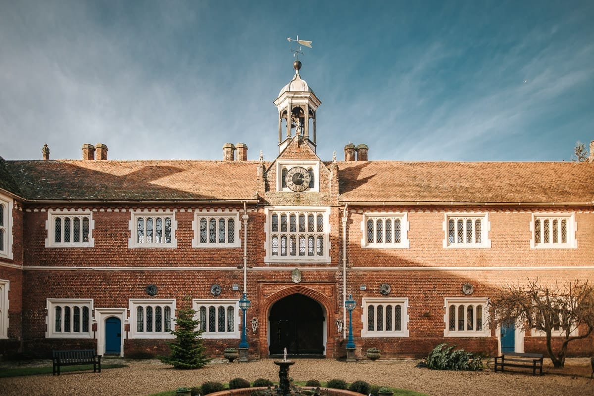 gosfield hall wedding courtyard