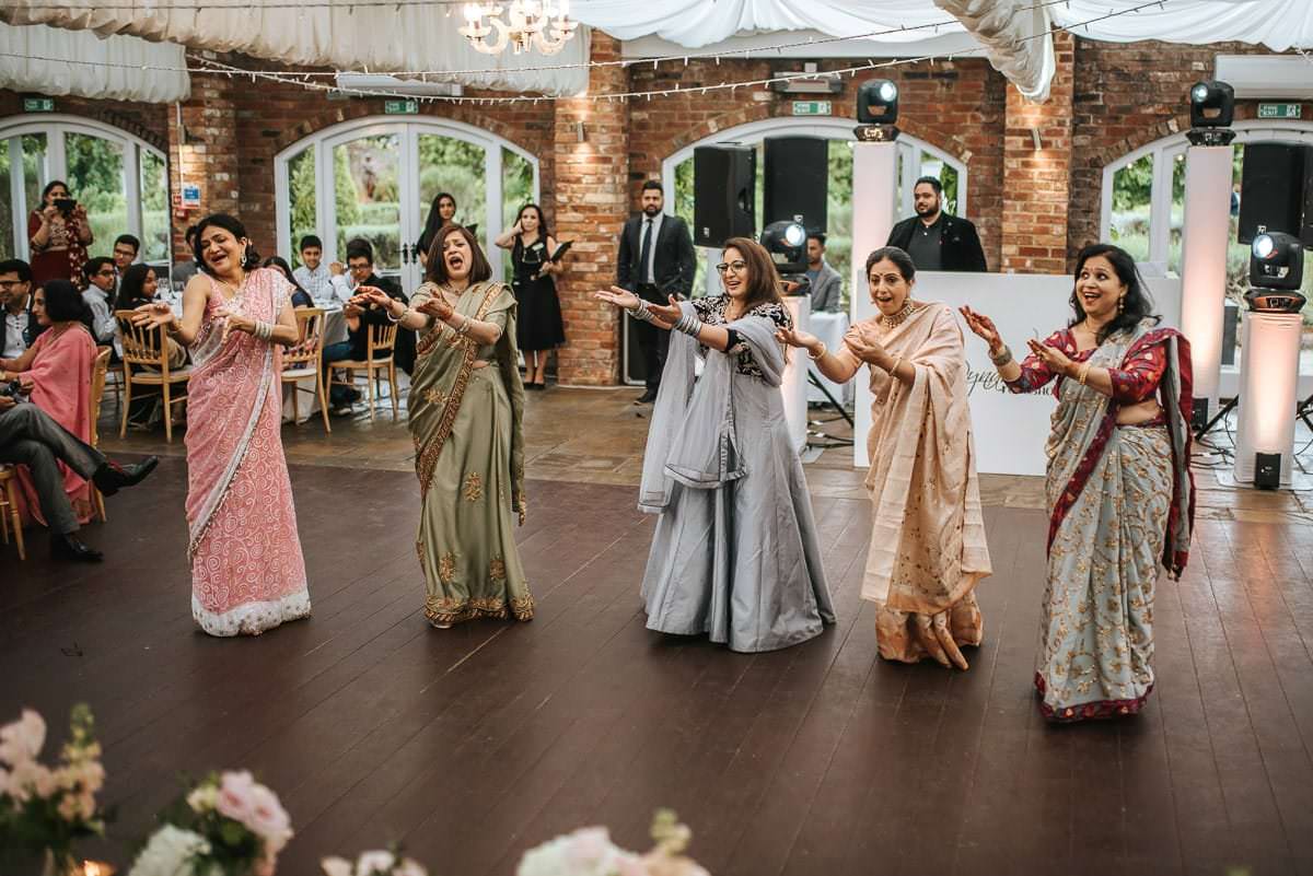 northbrook park indian wedding indian dancing