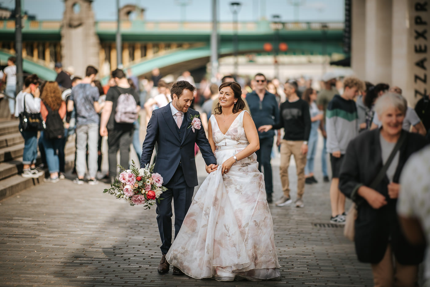 The swan at shakespeare's globe wedding photography london
