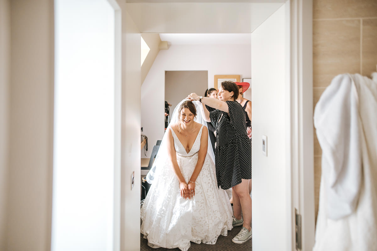 st pauls cathedral wedding getting ready