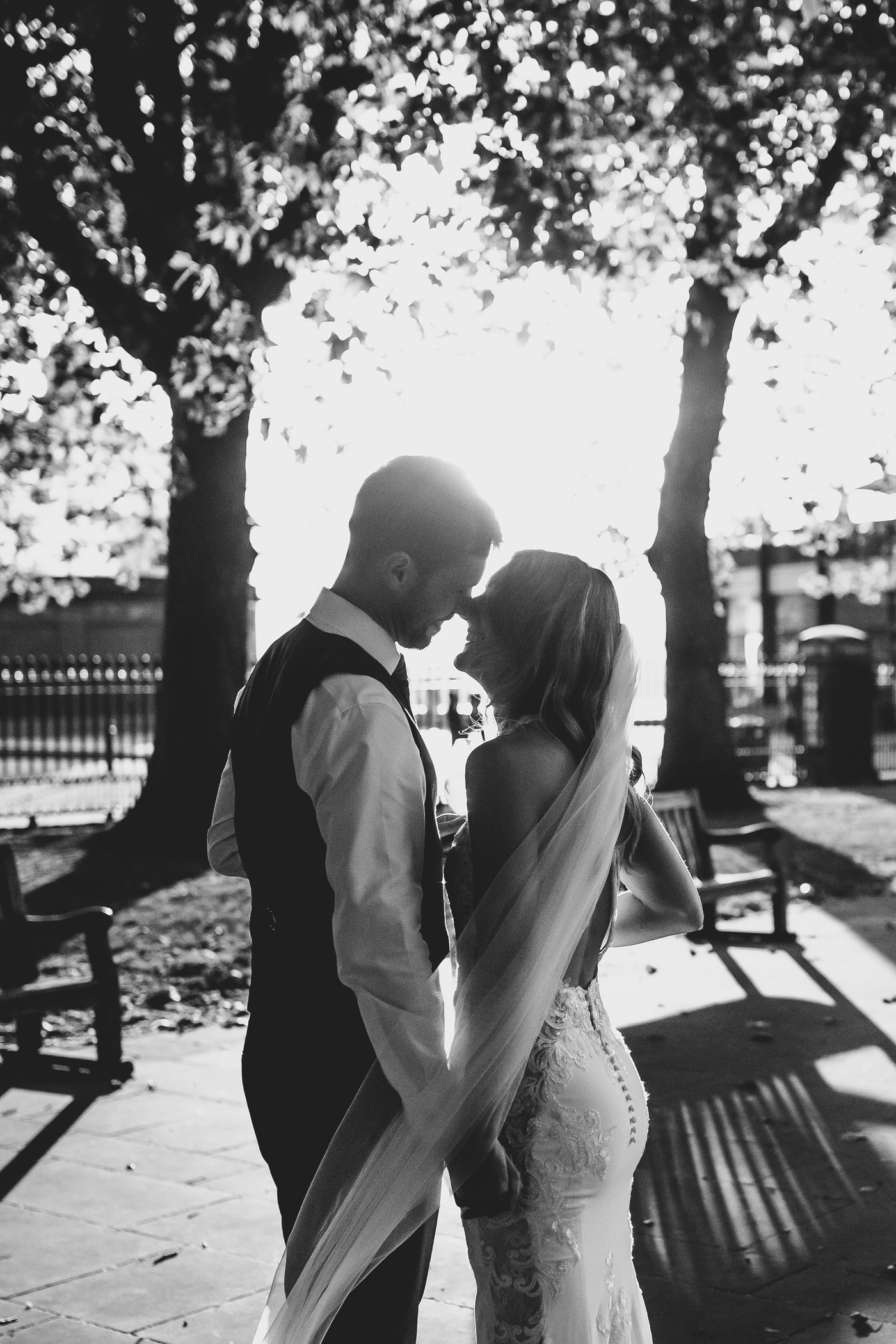 asylum chapel wedding bride and groom kissing