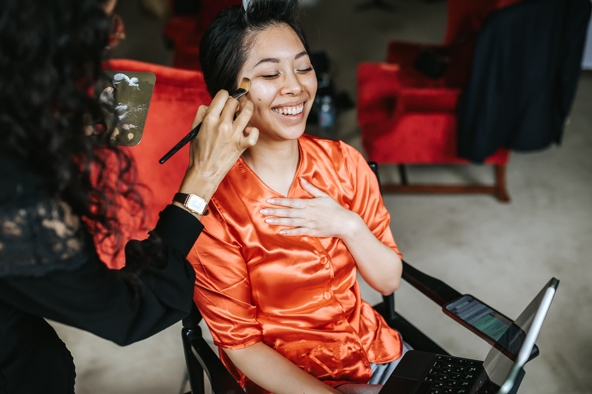 ashridge house wedding getting ready